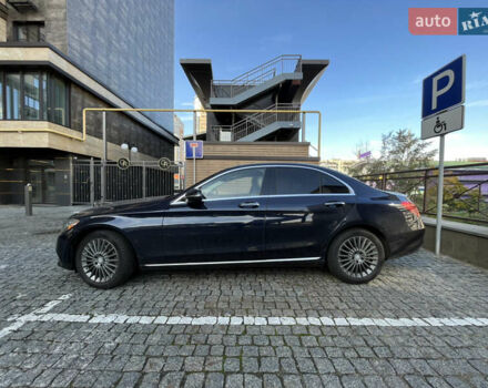 Синій Мерседес Ц-Клас, об'ємом двигуна 2 л та пробігом 120 тис. км за 21500 $, фото 2 на Automoto.ua