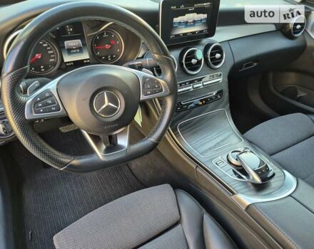Мерседес Ц-Класс 2018 в Львове на Automoto.ua Синий Мерседес Ц-Класс, объемом двигателя 2.14 л и пробегом 175 тыс. км за 22000 $, фото 2 на Automoto.ua