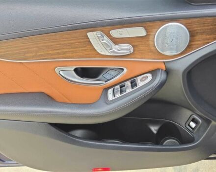 Синий Мерседес Ц-Класс, объемом двигателя 3 л и пробегом 32 тыс. км за 19000 $, фото 12 на Automoto.ua