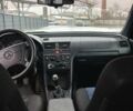 Синий Мерседес Ц-Класс, объемом двигателя 2 л и пробегом 350 тыс. км за 2500 $, фото 23 на Automoto.ua