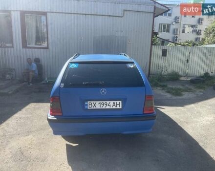 Синий Мерседес Ц-Класс, объемом двигателя 1.8 л и пробегом 369 тыс. км за 3300 $, фото 8 на Automoto.ua
