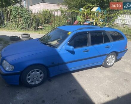 Синий Мерседес Ц-Класс, объемом двигателя 1.8 л и пробегом 369 тыс. км за 3300 $, фото 12 на Automoto.ua