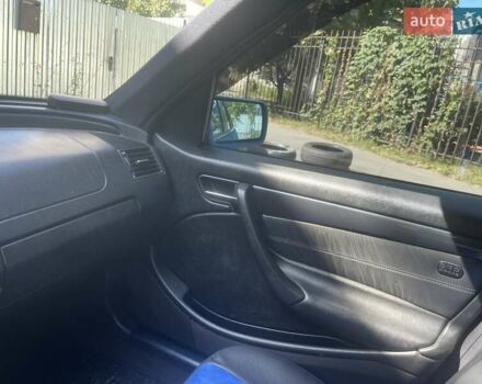 Синий Мерседес Ц-Класс, объемом двигателя 1.8 л и пробегом 369 тыс. км за 3300 $, фото 4 на Automoto.ua