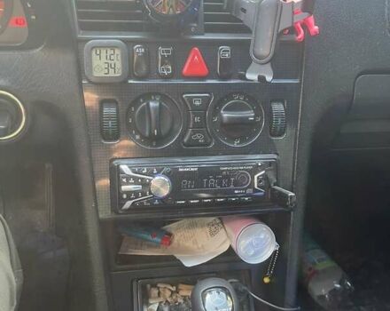 Синий Мерседес Ц-Класс, объемом двигателя 1.8 л и пробегом 369 тыс. км за 3300 $, фото 2 на Automoto.ua