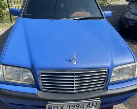 Синий Мерседес Ц-Класс, объемом двигателя 1.8 л и пробегом 369 тыс. км за 3300 $, фото 19 на Automoto.ua