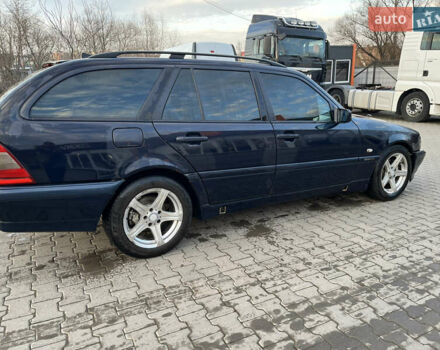 Синий Мерседес Ц-Класс, объемом двигателя 2.15 л и пробегом 605 тыс. км за 2600 $, фото 5 на Automoto.ua