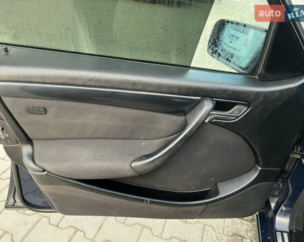 Синий Мерседес Ц-Класс, объемом двигателя 2.15 л и пробегом 605 тыс. км за 2600 $, фото 13 на Automoto.ua