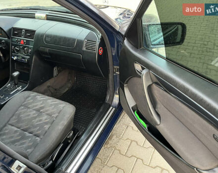 Синий Мерседес Ц-Класс, объемом двигателя 2.15 л и пробегом 605 тыс. км за 2600 $, фото 9 на Automoto.ua