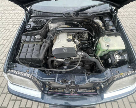 Синій Мерседес Ц-Клас, об'ємом двигуна 2 л та пробігом 460 тис. км за 3100 $, фото 16 на Automoto.ua