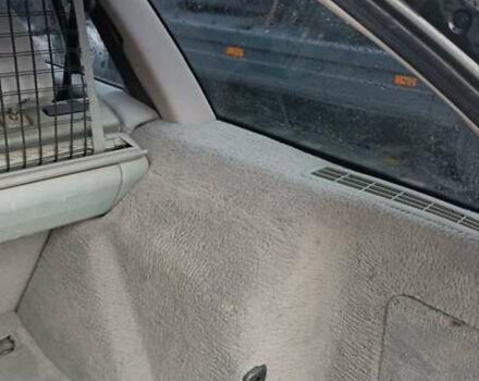 Синий Мерседес Ц-Класс, объемом двигателя 1.8 л и пробегом 250 тыс. км за 3000 $, фото 70 на Automoto.ua