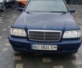 Синий Мерседес Ц-Класс, объемом двигателя 1.8 л и пробегом 250 тыс. км за 3000 $, фото 1 на Automoto.ua