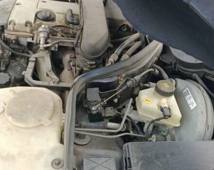 Синий Мерседес Ц-Класс, объемом двигателя 1.8 л и пробегом 250 тыс. км за 3000 $, фото 2 на Automoto.ua