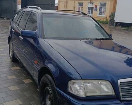 Синий Мерседес Ц-Класс, объемом двигателя 1.8 л и пробегом 250 тыс. км за 3000 $, фото 21 на Automoto.ua