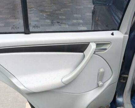 Синий Мерседес Ц-Класс, объемом двигателя 1.8 л и пробегом 250 тыс. км за 3000 $, фото 53 на Automoto.ua