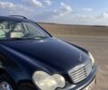 Синій Мерседес Ц-Клас, об'ємом двигуна 2.2 л та пробігом 400 тис. км за 1850 $, фото 4 на Automoto.ua