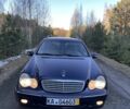 Синий Мерседес Ц-Класс, объемом двигателя 2.2 л и пробегом 400 тыс. км за 1999 $, фото 1 на Automoto.ua