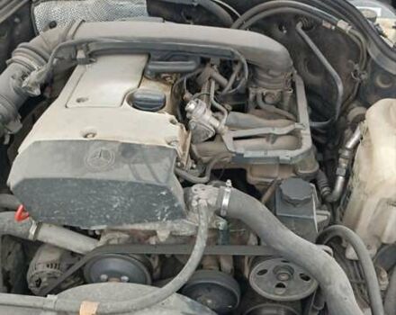 Синий Мерседес Ц-Класс, объемом двигателя 1.8 л и пробегом 250 тыс. км за 3000 $, фото 59 на Automoto.ua