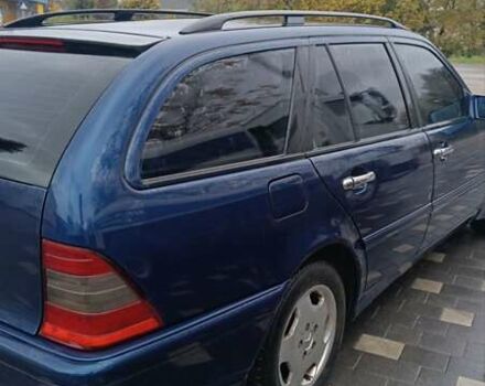 Синий Мерседес Ц-Класс, объемом двигателя 1.8 л и пробегом 250 тыс. км за 3000 $, фото 27 на Automoto.ua