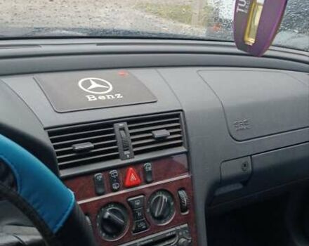 Синий Мерседес Ц-Класс, объемом двигателя 1.8 л и пробегом 250 тыс. км за 3000 $, фото 56 на Automoto.ua