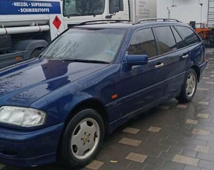 Синий Мерседес Ц-Класс, объемом двигателя 1.8 л и пробегом 250 тыс. км за 3000 $, фото 35 на Automoto.ua