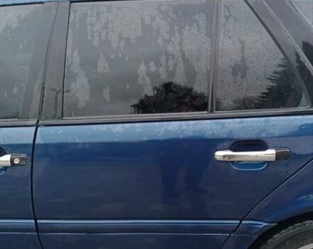 Синий Мерседес Ц-Класс, объемом двигателя 1.8 л и пробегом 250 тыс. км за 3000 $, фото 30 на Automoto.ua