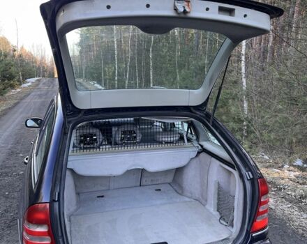 Синий Мерседес Ц-Класс, объемом двигателя 2.2 л и пробегом 400 тыс. км за 1999 $, фото 14 на Automoto.ua