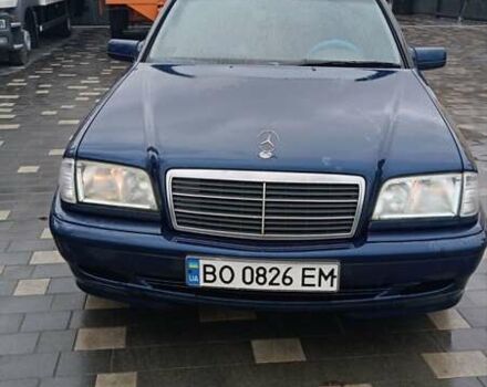 Синий Мерседес Ц-Класс, объемом двигателя 1.8 л и пробегом 250 тыс. км за 3000 $, фото 68 на Automoto.ua
