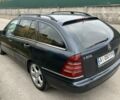 Синий Мерседес Ц-Класс, объемом двигателя 2.7 л и пробегом 290 тыс. км за 3500 $, фото 3 на Automoto.ua