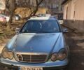 Синий Мерседес Ц-Класс, объемом двигателя 1.8 л и пробегом 238 тыс. км за 3900 $, фото 1 на Automoto.ua