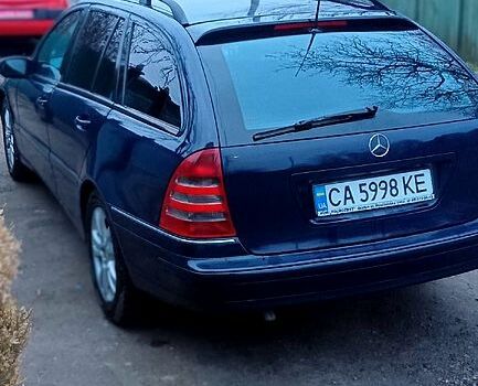 Синій Мерседес Ц-Клас, об'ємом двигуна 2.7 л та пробігом 441 тис. км за 5499 $, фото 4 на Automoto.ua
