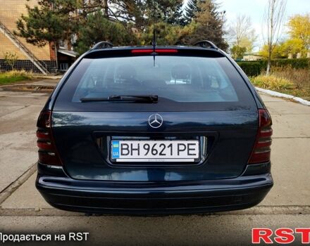Синій Мерседес Ц-Клас, об'ємом двигуна 2.1 л та пробігом 350 тис. км за 5555 $, фото 1 на Automoto.ua