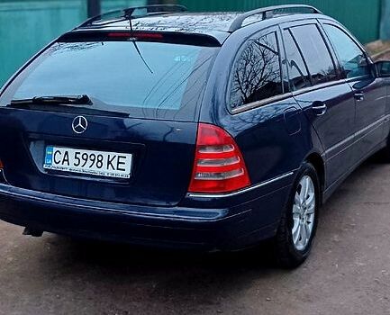 Синій Мерседес Ц-Клас, об'ємом двигуна 2.7 л та пробігом 441 тис. км за 5499 $, фото 3 на Automoto.ua