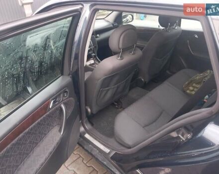 Мерседес Ц-Клас 2002 у Луцьку на Automoto.ua Синій Мерседес Ц-Клас, об'ємом двигуна 2.2 л та пробігом 398 тис. км за 4000 $, фото 5 на Automoto.ua
