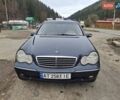 Синій Мерседес Ц-Клас, об'ємом двигуна 2.69 л та пробігом 360 тис. км за 4800 $, фото 2 на Automoto.ua
