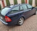 Синій Мерседес Ц-Клас, об'ємом двигуна 2 л та пробігом 270 тис. км за 3600 $, фото 3 на Automoto.ua