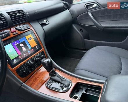 Синий Мерседес Ц-Класс, объемом двигателя 2.2 л и пробегом 343 тыс. км за 4500 $, фото 19 на Automoto.ua