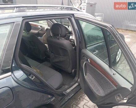 Мерседес Ц-Клас 2002 у Луцьку на Automoto.ua Синій Мерседес Ц-Клас, об'ємом двигуна 2.2 л та пробігом 398 тис. км за 4000 $, фото 4 на Automoto.ua