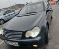 Синий Мерседес Ц-Класс, объемом двигателя 2.2 л и пробегом 345 тыс. км за 5000 $, фото 21 на Automoto.ua