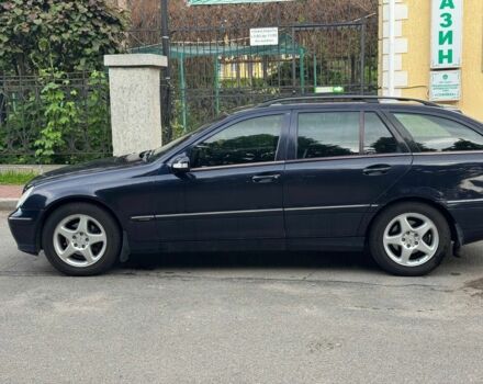 Синий Мерседес Ц-Класс, объемом двигателя 1.8 л и пробегом 200 тыс. км за 4600 $, фото 3 на Automoto.ua