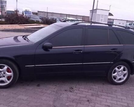 Синий Мерседес Ц-Класс, объемом двигателя 2.69 л и пробегом 390 тыс. км за 4500 $, фото 1 на Automoto.ua