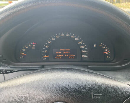 Синий Мерседес Ц-Класс, объемом двигателя 2.1 л и пробегом 405 тыс. км за 3999 $, фото 6 на Automoto.ua