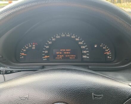 Синий Мерседес Ц-Класс, объемом двигателя 2.1 л и пробегом 380 тыс. км за 4100 $, фото 6 на Automoto.ua