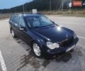 Синий Мерседес Ц-Класс, объемом двигателя 2.69 л и пробегом 543 тыс. км за 4400 $, фото 5 на Automoto.ua