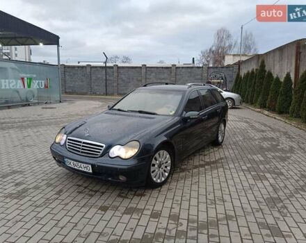 Синій Мерседес Ц-Клас, об'ємом двигуна 2.15 л та пробігом 500 тис. км за 4600 $, фото 1 на Automoto.ua