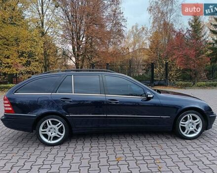 Мерседес Ц-Класс 2003 в Миргороде на Automoto.ua Синий Мерседес Ц-Класс, объемом двигателя 1.8 л и пробегом 286 тыс. км за 5500 $, фото 3 на Automoto.ua