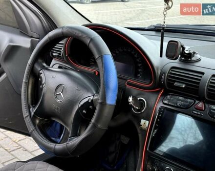 Синій Мерседес Ц-Клас, об'ємом двигуна 2.15 л та пробігом 392 тис. км за 5500 $, фото 15 на Automoto.ua