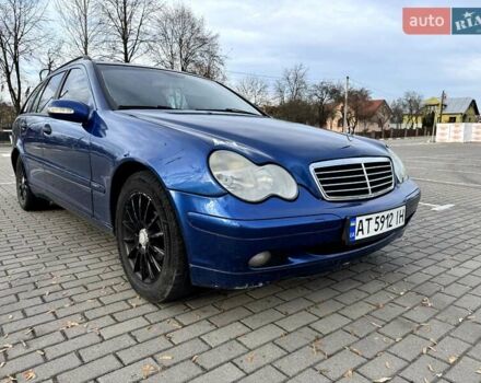 Синій Мерседес Ц-Клас, об'ємом двигуна 2.15 л та пробігом 392 тис. км за 5500 $, фото 1 на Automoto.ua