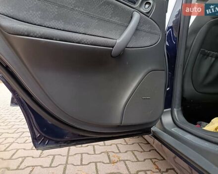 Мерседес Ц-Класс 2003 в Миргороде на Automoto.ua Синий Мерседес Ц-Класс, объемом двигателя 1.8 л и пробегом 286 тыс. км за 5500 $, фото 18 на Automoto.ua