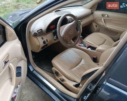 Синій Мерседес Ц-Клас, об'ємом двигуна 2.15 л та пробігом 500 тис. км за 4600 $, фото 8 на Automoto.ua