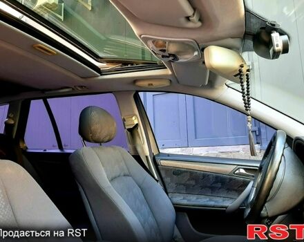 Мерседес Ц-Класс 2003 в Стрые на Automoto.ua Синий Мерседес Ц-Класс, объемом двигателя 1.8 л и пробегом 289 тыс. км за 4500 $, фото 8 на Automoto.ua